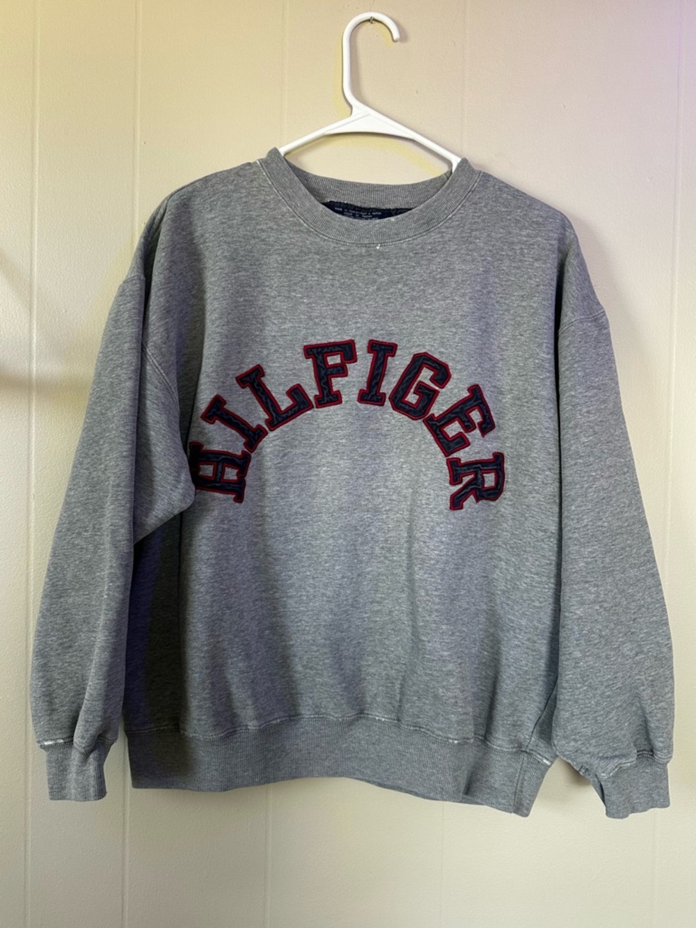Vintage Tommy Hilfiger Sweatshirt